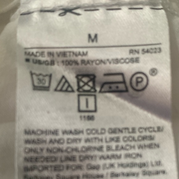 Gap Woman’s Tunic - Picture 2 of 2